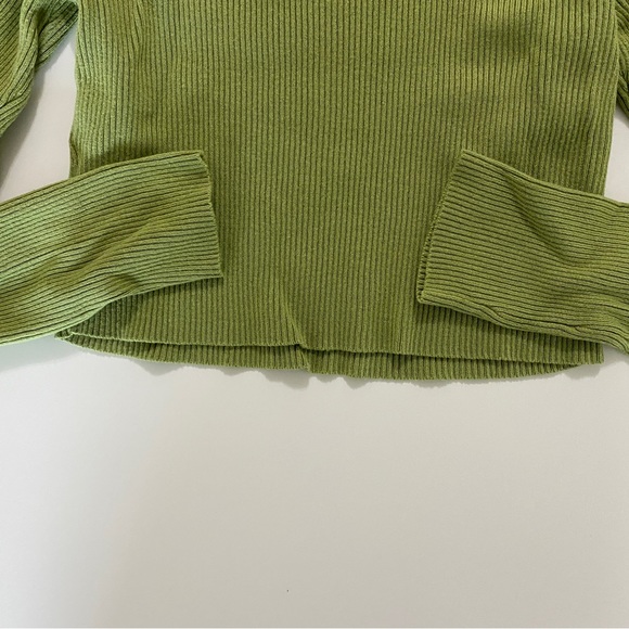 Green Cropped Long-Sleeve - Size Medium - Garage - Picture 4 of 8